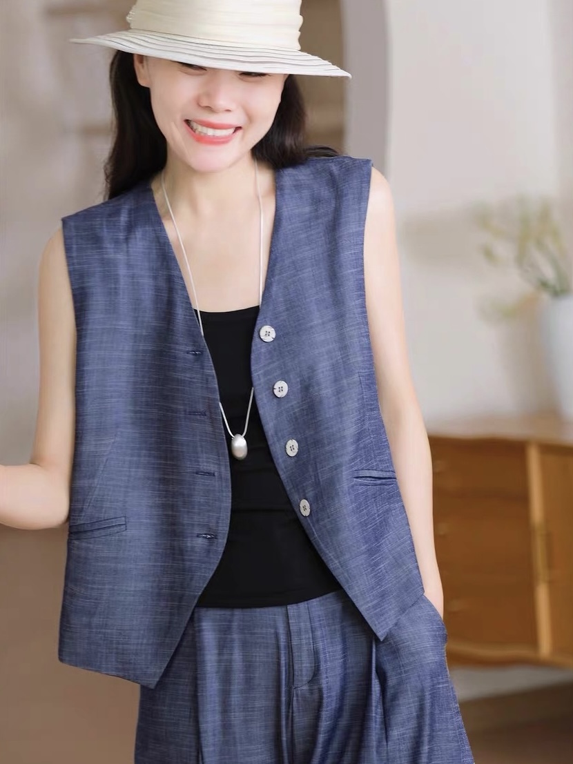 Ling Heng Vest
