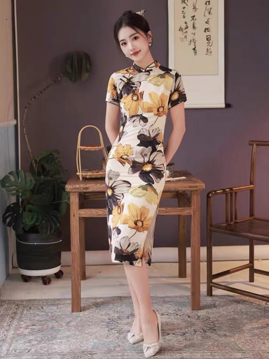 Xi Ping Floral Cheongsam
