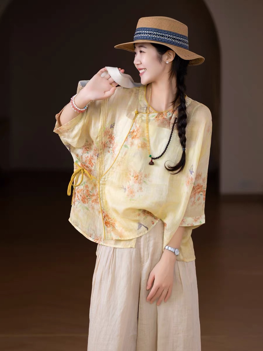 Ling Fu Ramie Oriental Top
