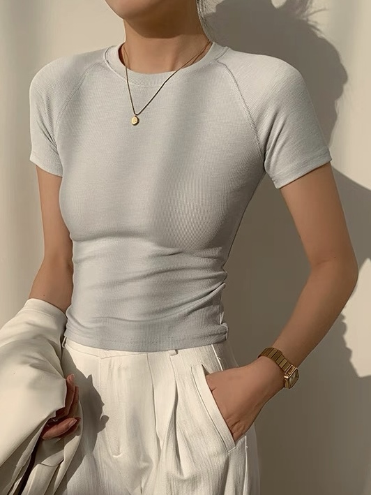 Uma Raglan Tee