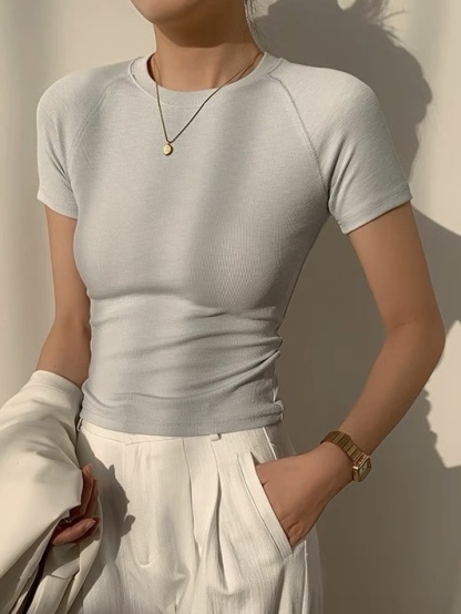 Uma Raglan Tee