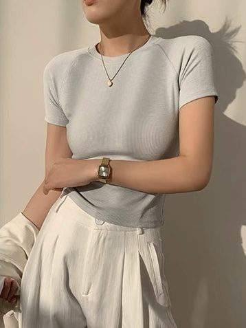 Uma Raglan Tee