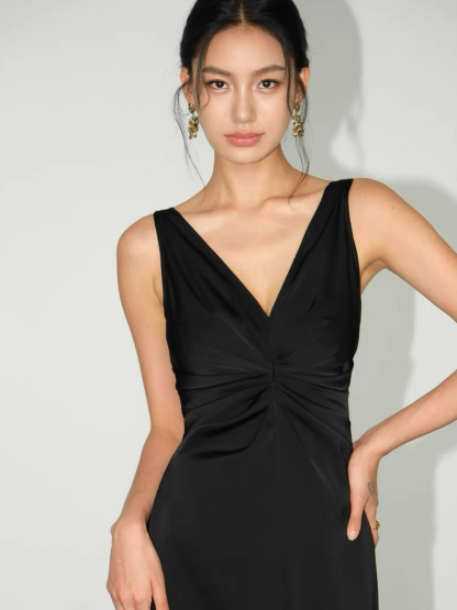 Benley V-Neck Ceremony Dress-The Black Bow-