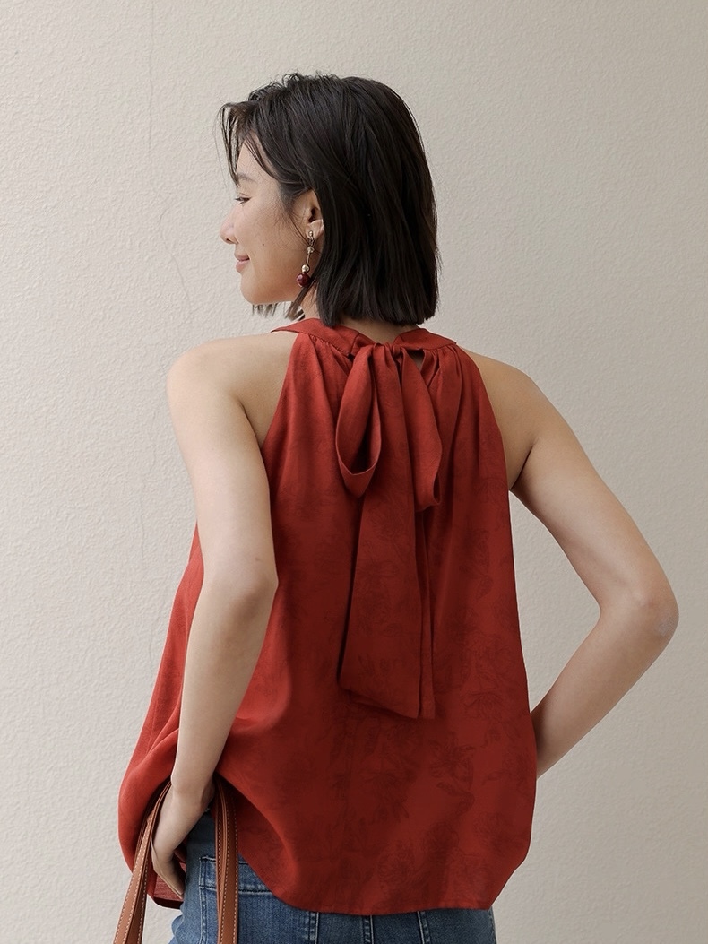 Ling Geng Back Rubbon Halter Neck Satin Top