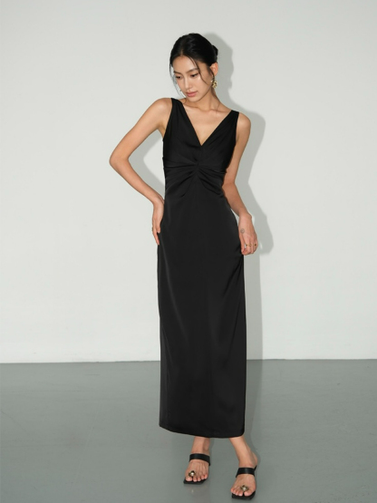 Benley V-Neck Ceremony Dress-The Black Bow-