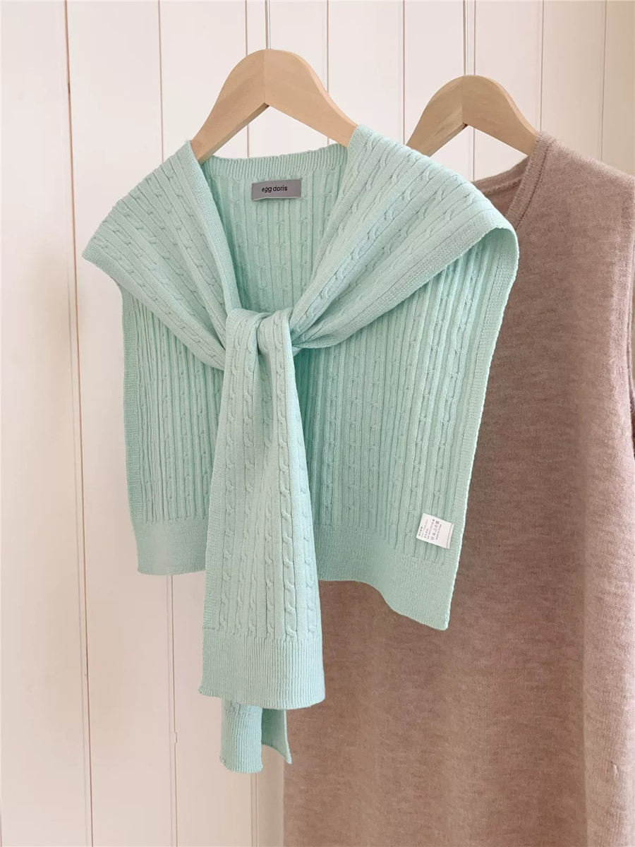 Neveah Ribbed Knit Shawl