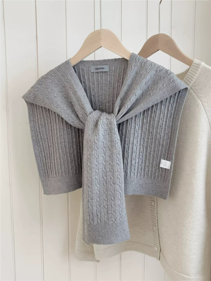 Neveah Ribbed Knit Shawl