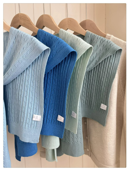 Neveah Ribbed Knit Shawl