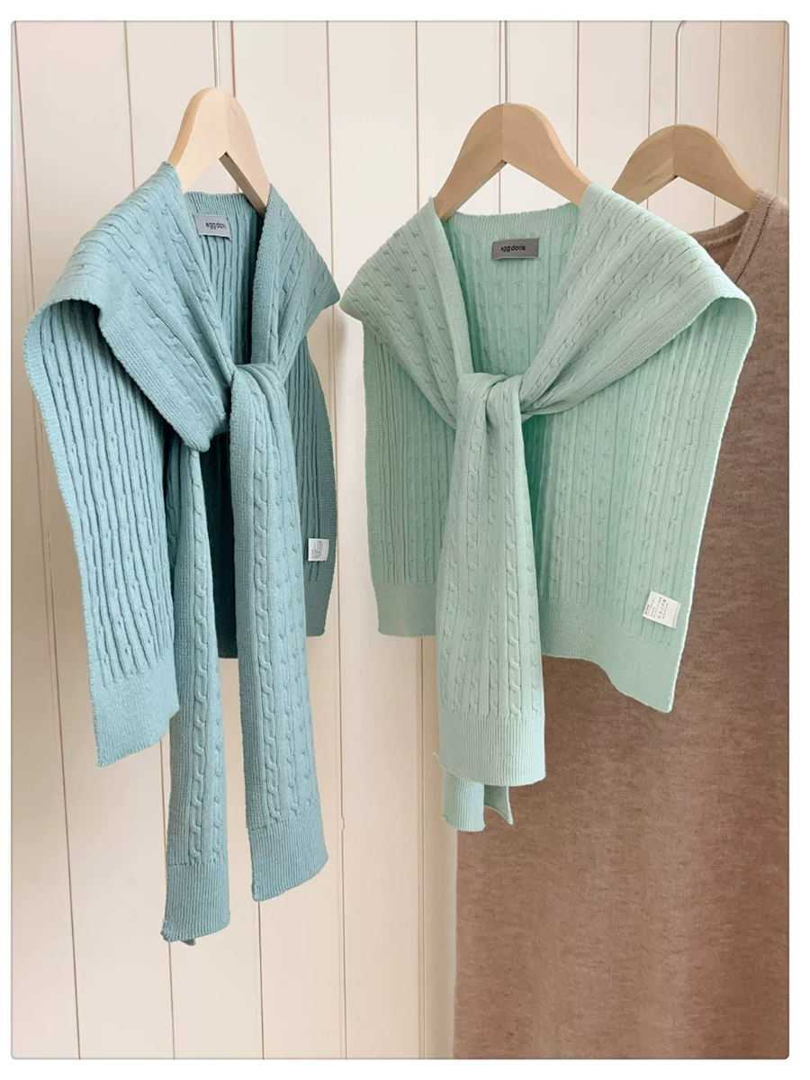 Neveah Ribbed Knit Shawl