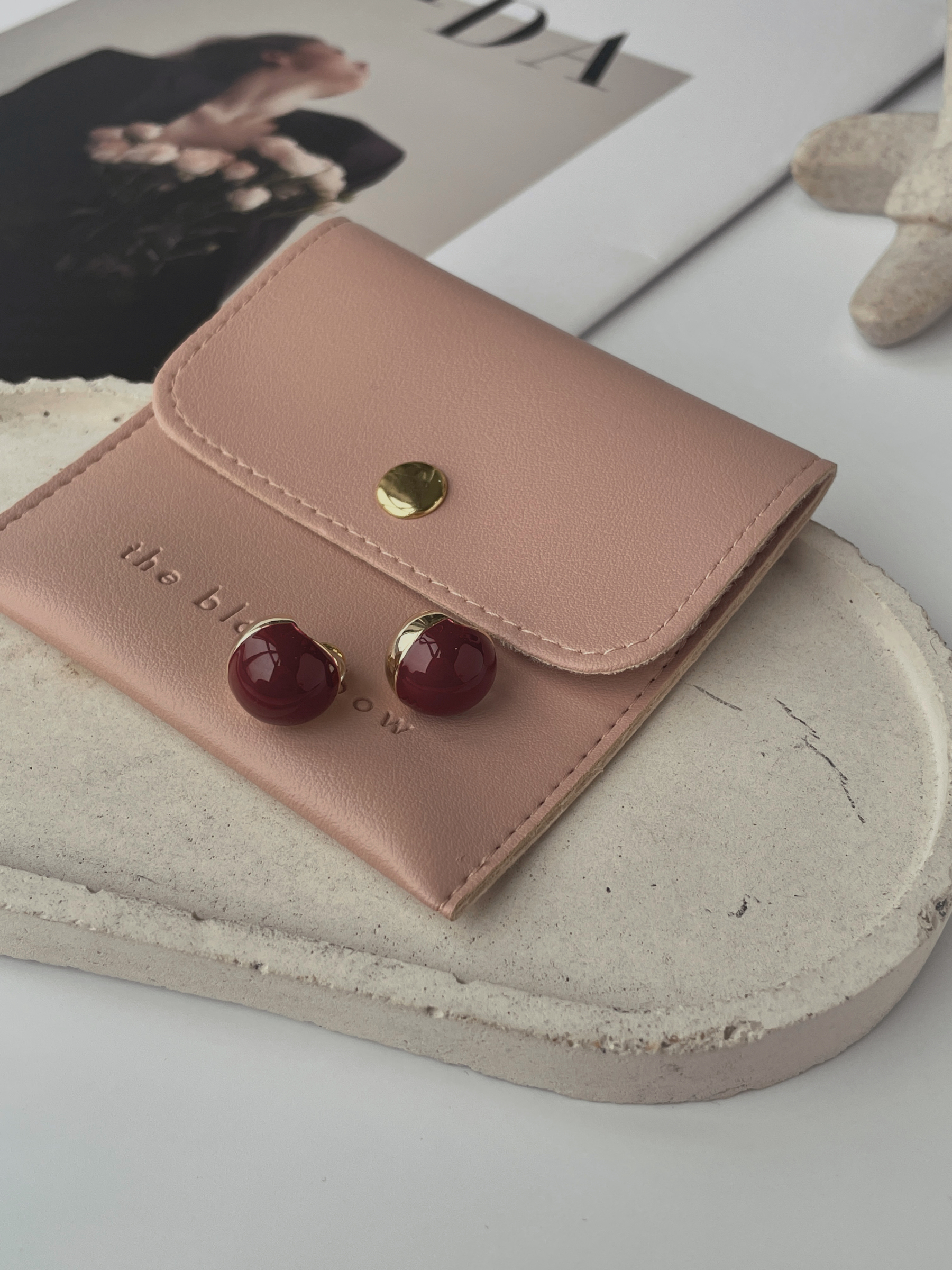 Min-Na Red Bean Ear Studs-The Black Bow-