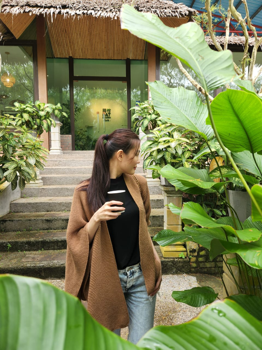 Minotti Shawl Wrap-The Black Bow-