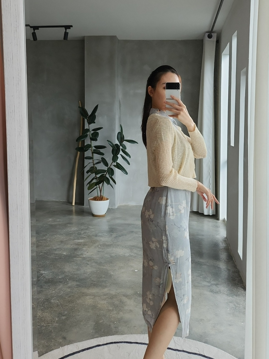 Yi Yi Cardigan-The Black Bow-