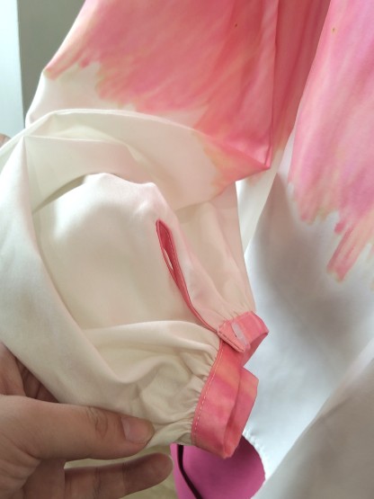 Virginia Floral Lanter Sleeve Top