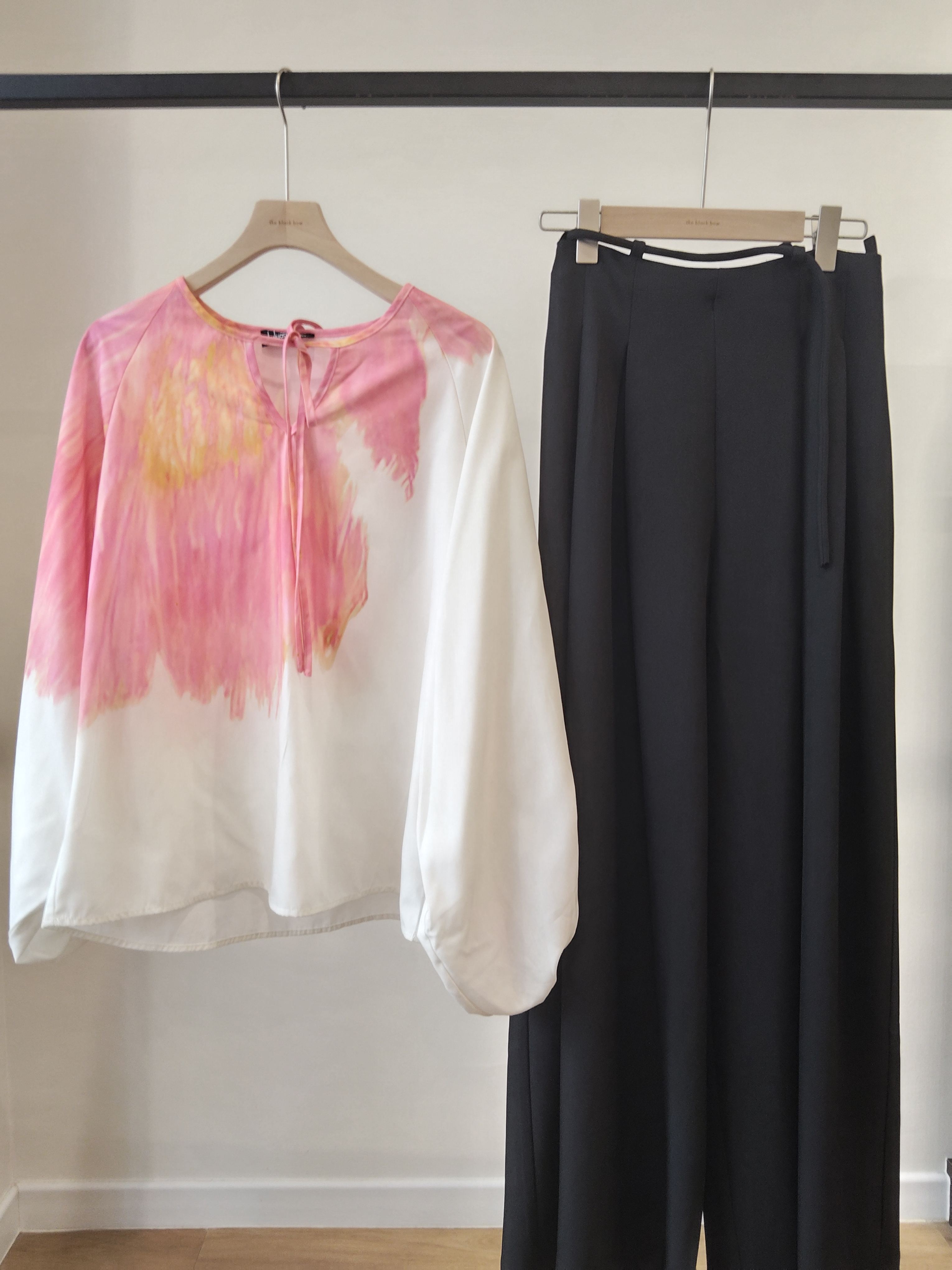 Virginia Floral Lanter Sleeve Top