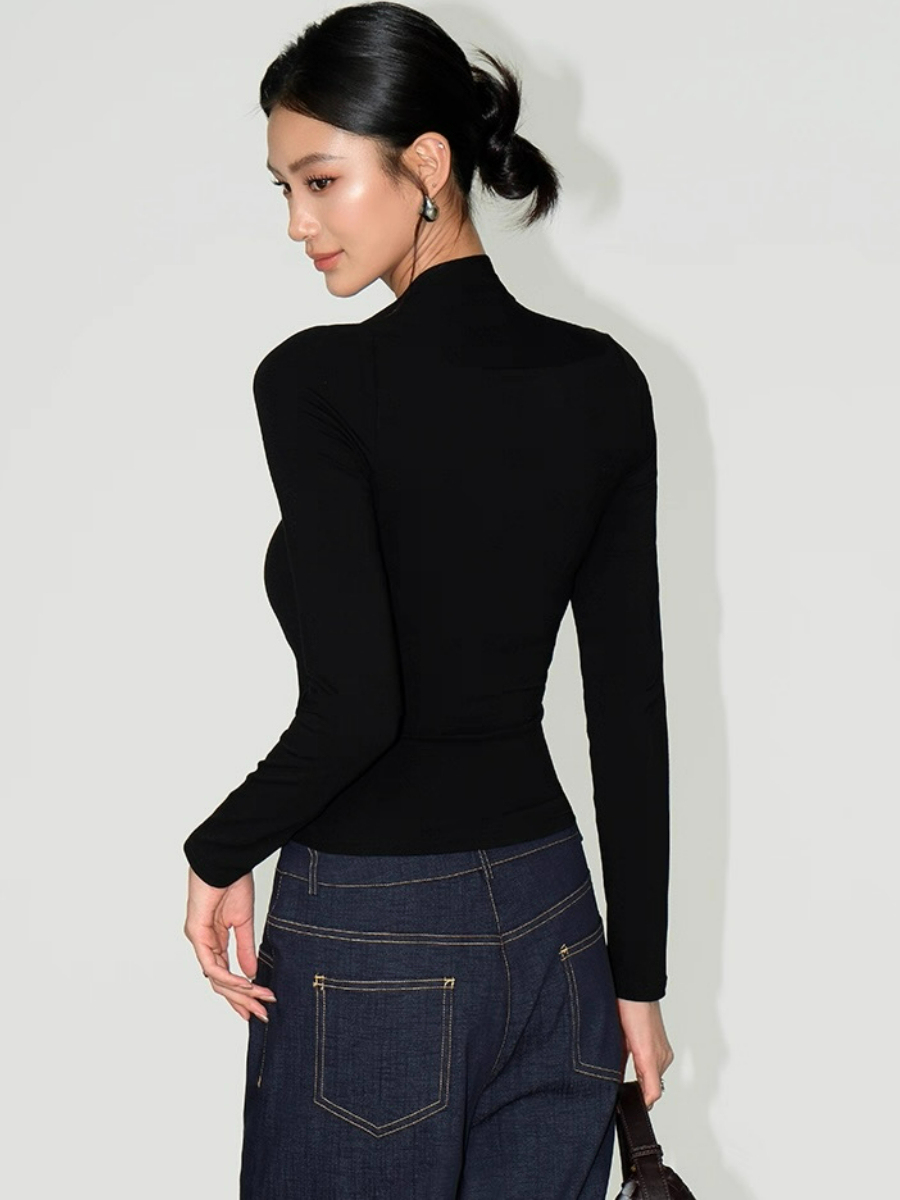 Liv Queen Anne Neckline Top