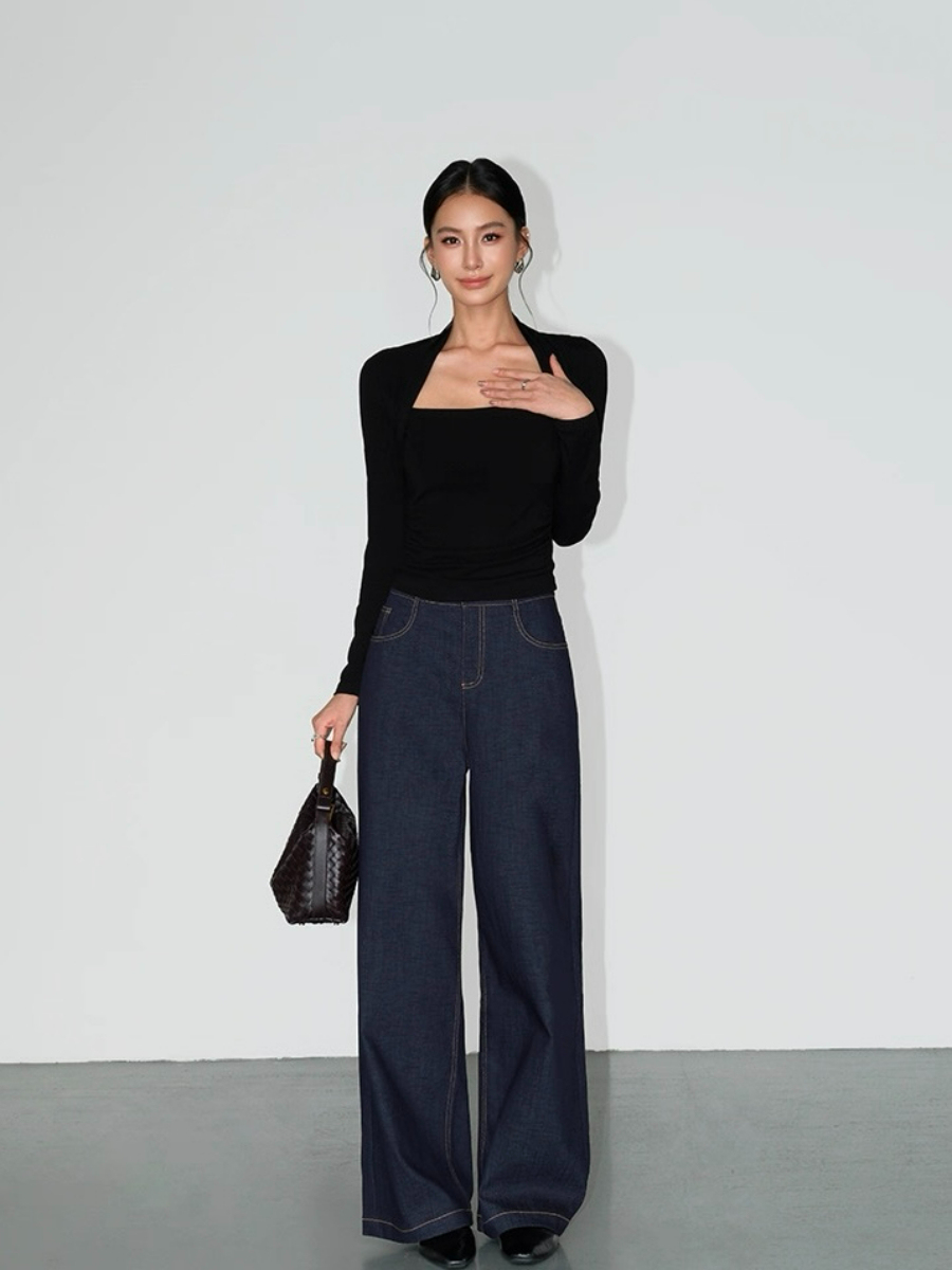 Liv Queen Anne Neckline Top