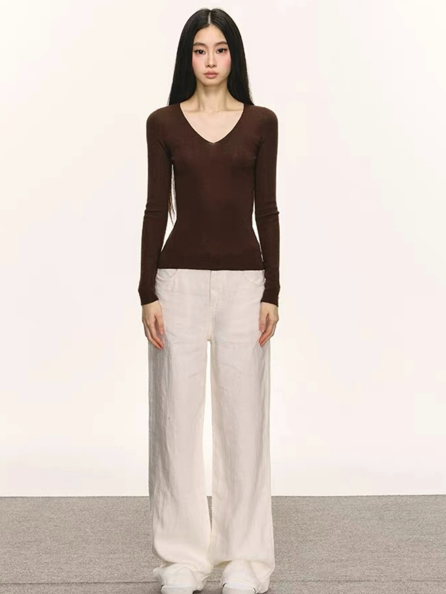 Dee V-Collar Knit Top