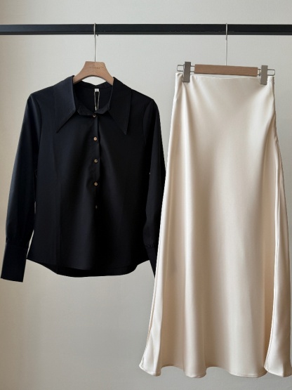 Maeve Shirt with Gold Button (Discounted-M size)