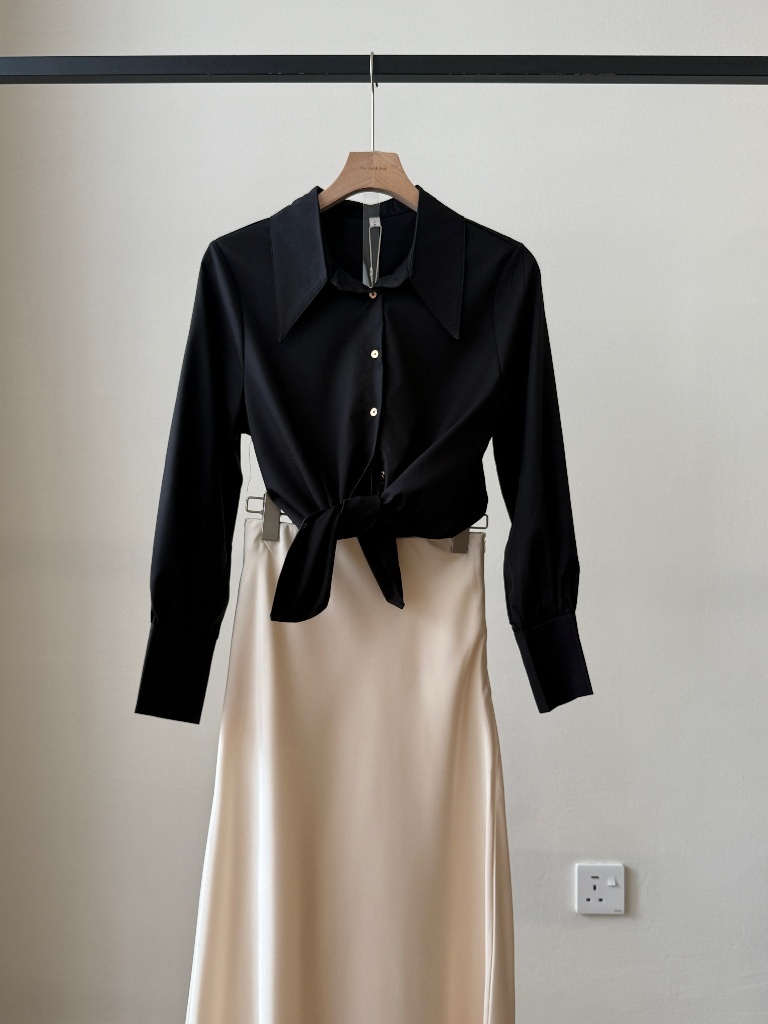 Maeve Shirt with Gold Button (Discounted-M size)