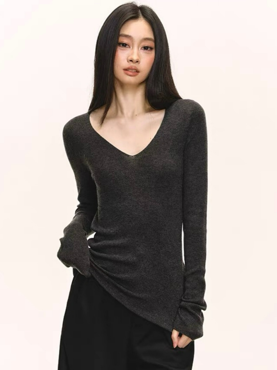 Dee V-Collar Knit Top
