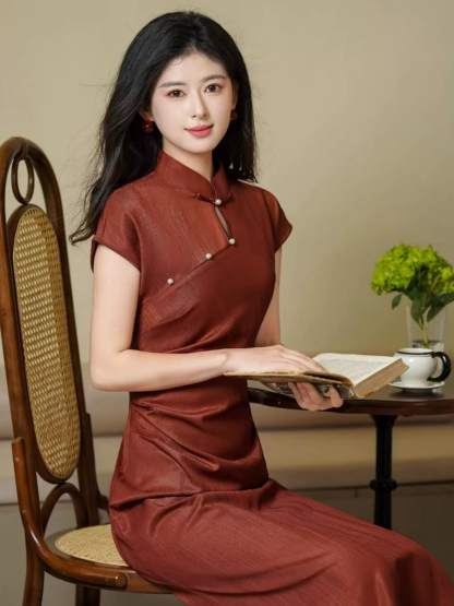 Shuang Hong A-Line Cheongsam