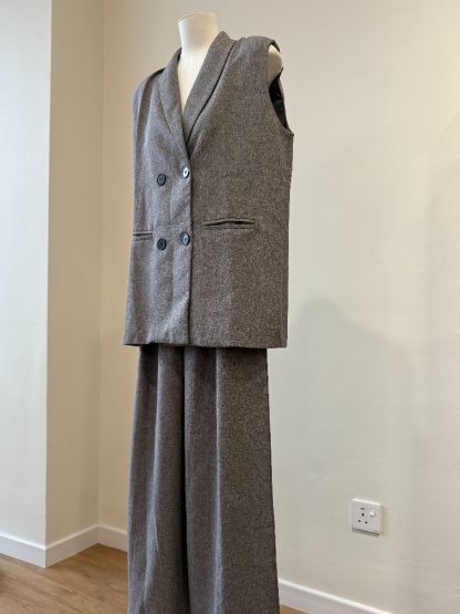 Den Vest & Pants Set (Discounted-M size)