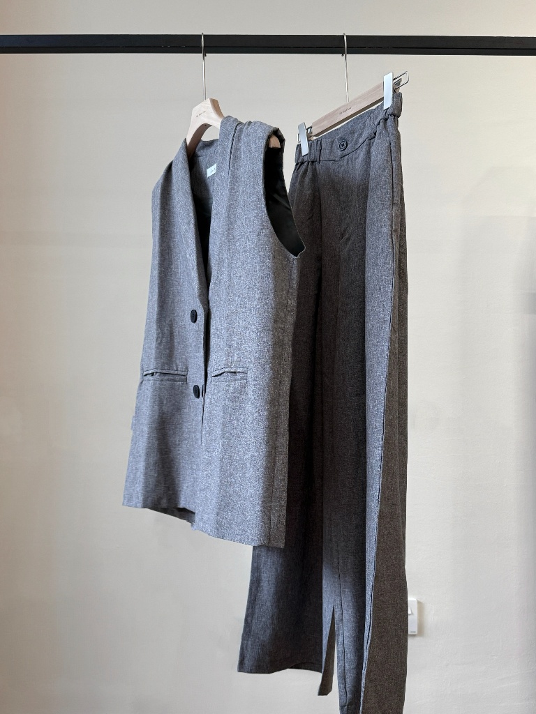 Den Vest & Pants Set (Discounted-M size)