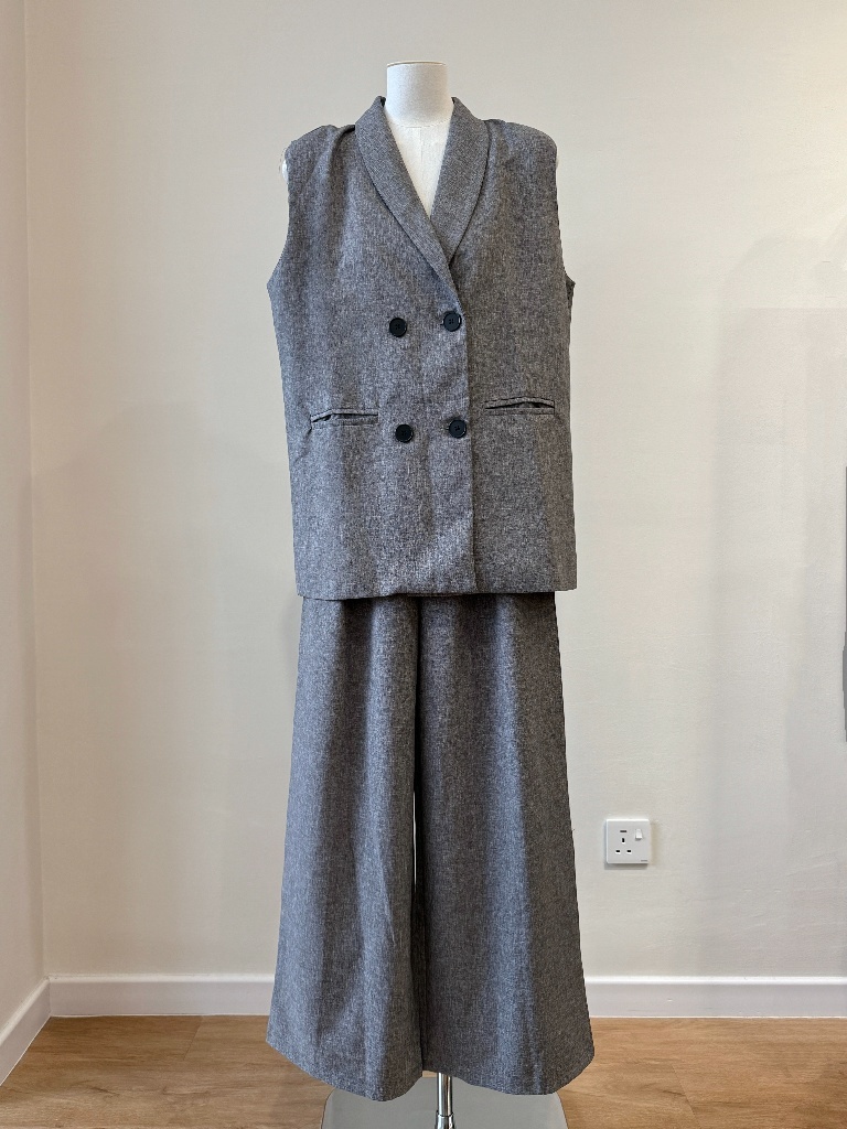 Den Vest & Pants Set (Discounted-M size)