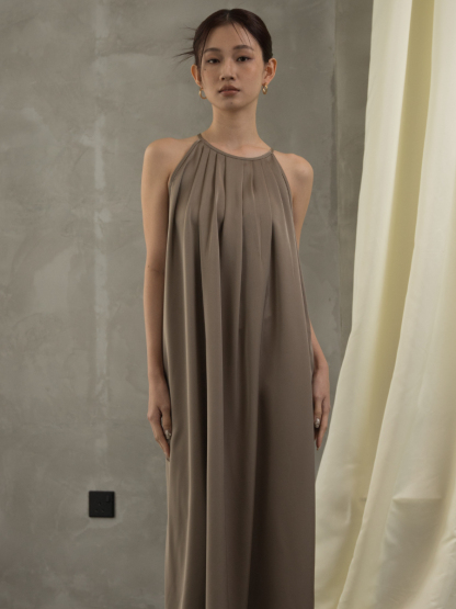 Gervaise Halter Neck Pleated Maxi Dress (Discounted-Free Size)-The Black Bow-