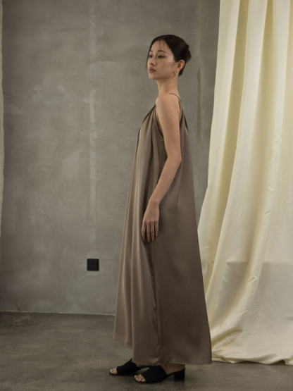 Gervaise Halter Neck Pleated Maxi Dress (Discounted-Free Size)-The Black Bow-
