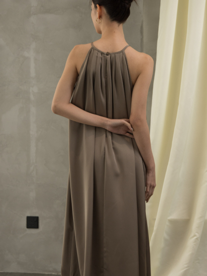 Gervaise Halter Neck Pleated Maxi Dress (Discounted-Free Size)-The Black Bow-