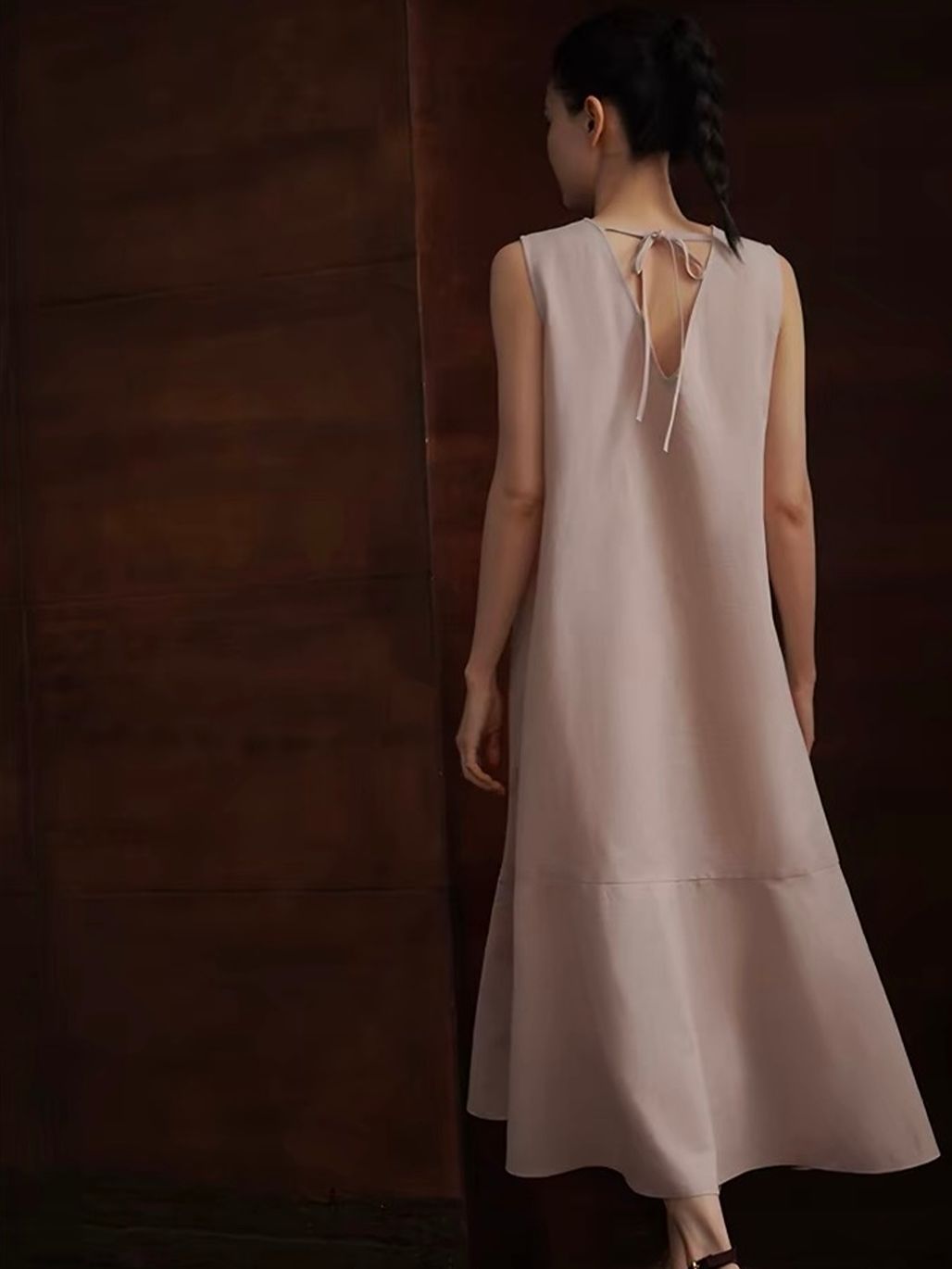 Reann Bias Cutting Sleeveless Dress