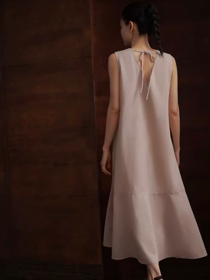 Reann Bias Cutting Sleeveless Dress