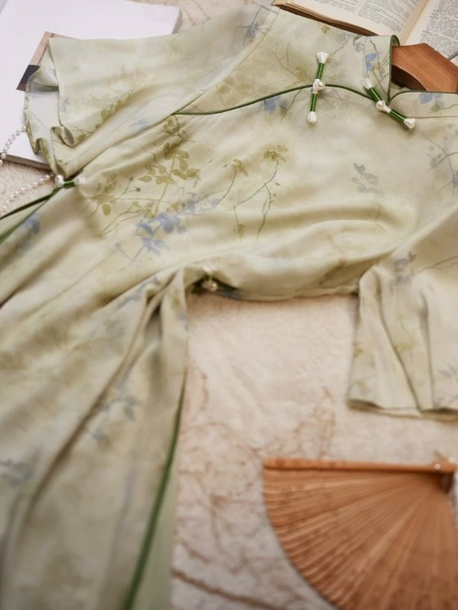 Shuang Lv Oriental Dress