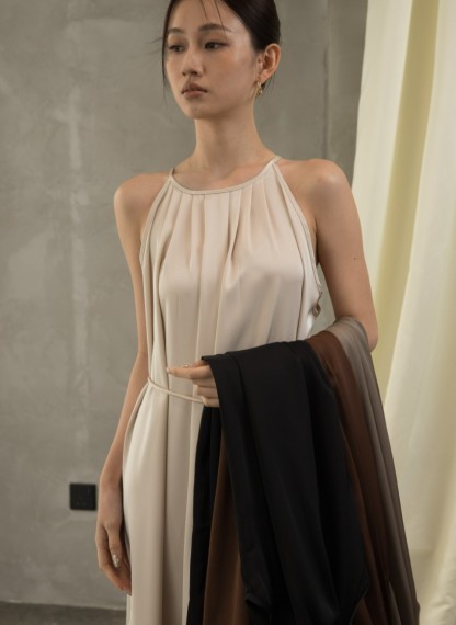 Gervaise Halter Neck Pleated Maxi Dress (Discounted-Free Size)-The Black Bow-