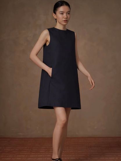 Ruiby Back Detailed Column Dress