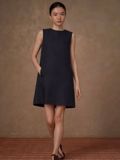 Ruiby Back Detailed Column Dress