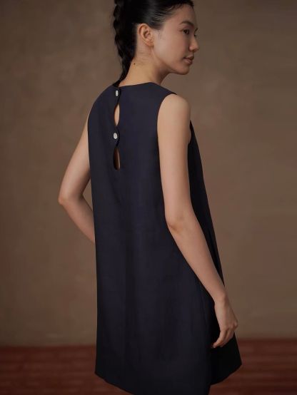 Ruiby Back Detailed Column Dress