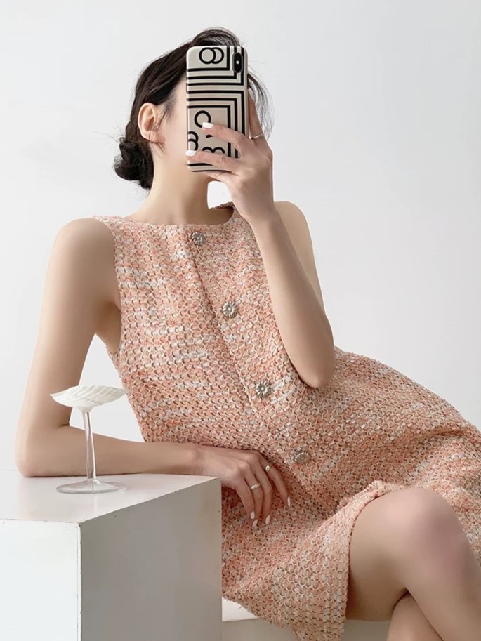 Nayeli Textured Shift Dress-The Black Bow-