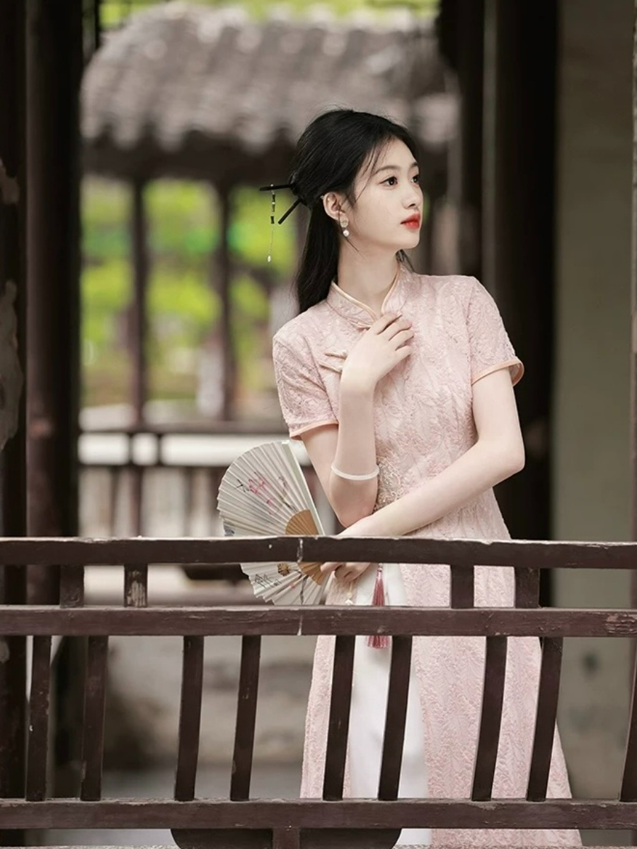 Shuang Shuang Lacey Oriental Dress