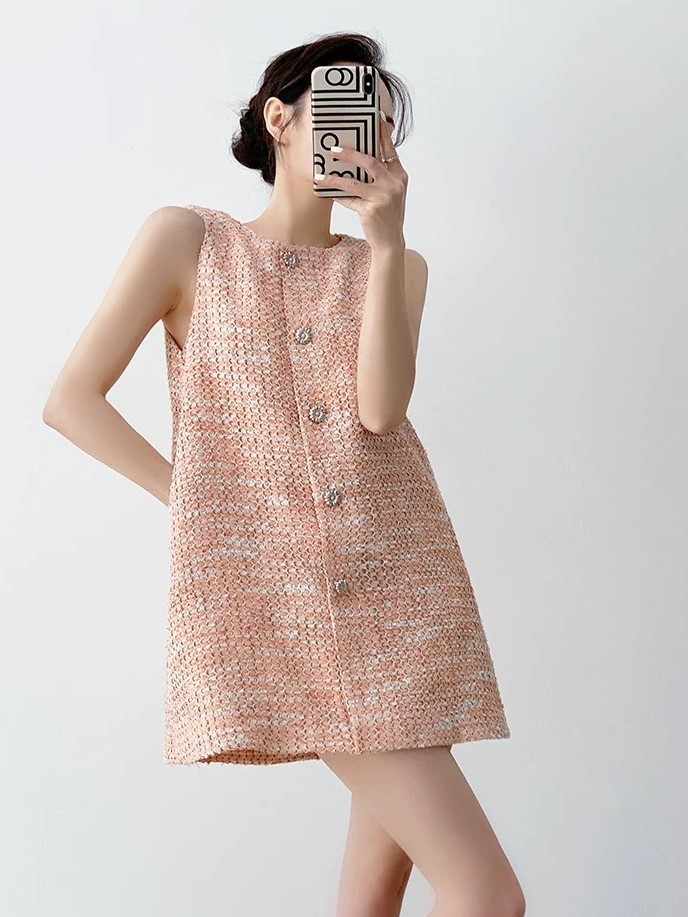 Nayeli Textured Shift Dress-The Black Bow-