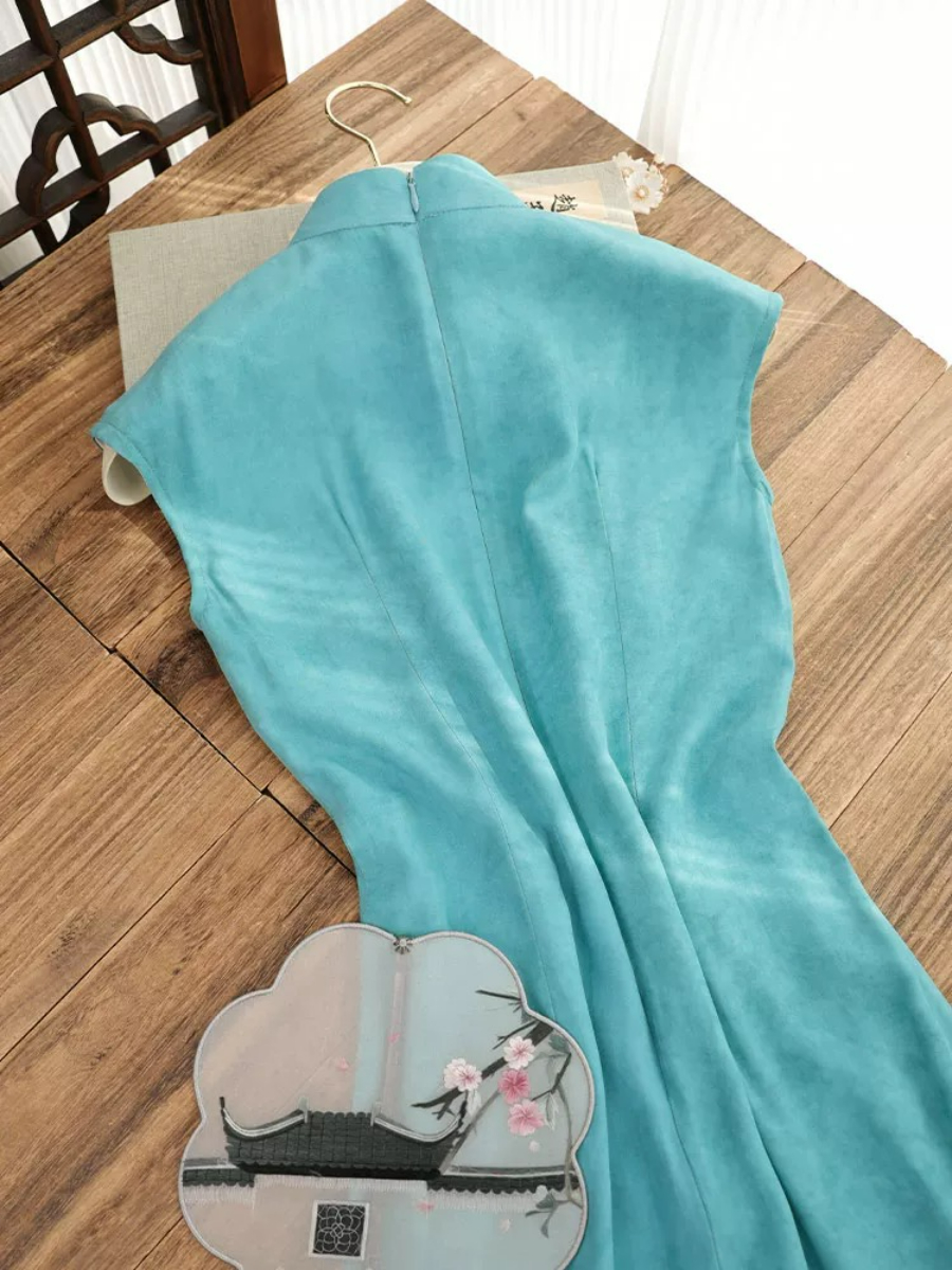 Shuang Shen Sleeveless Cheongsam