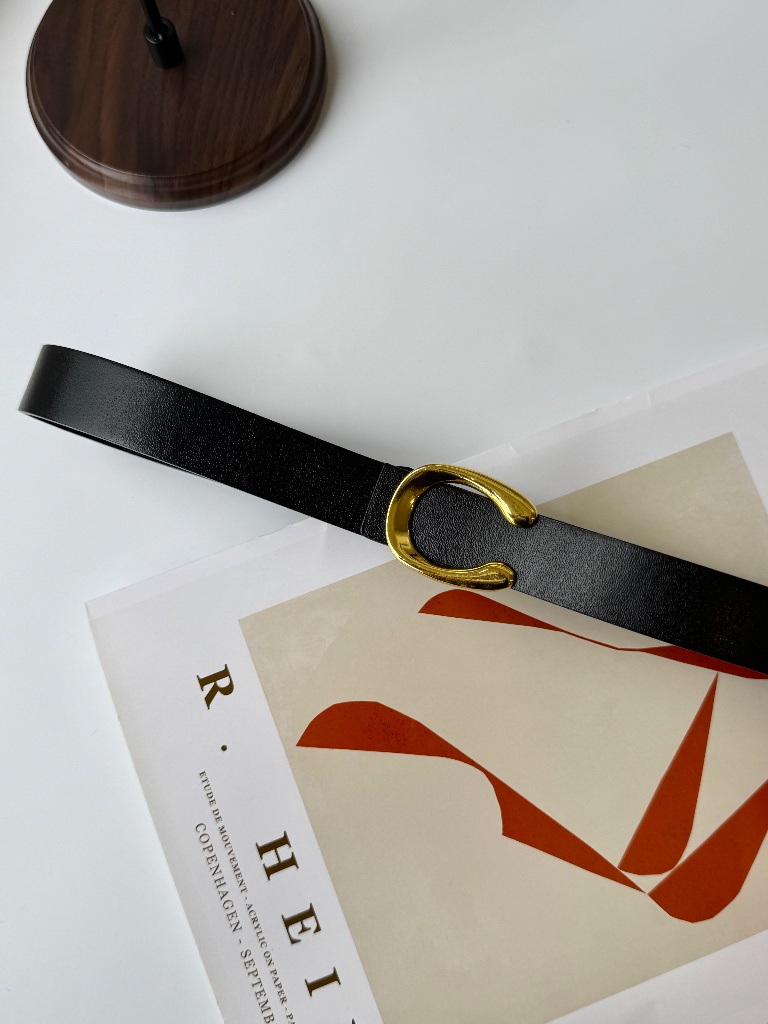 Berulah C Buckle Belt