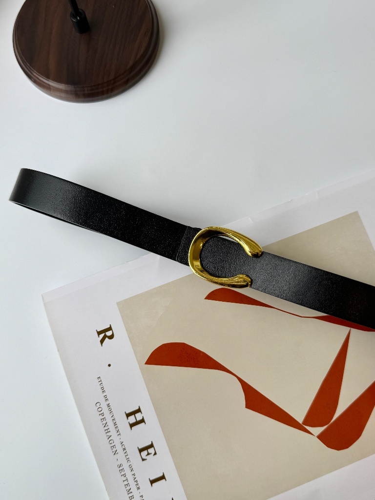 Berulah C Buckle Belt