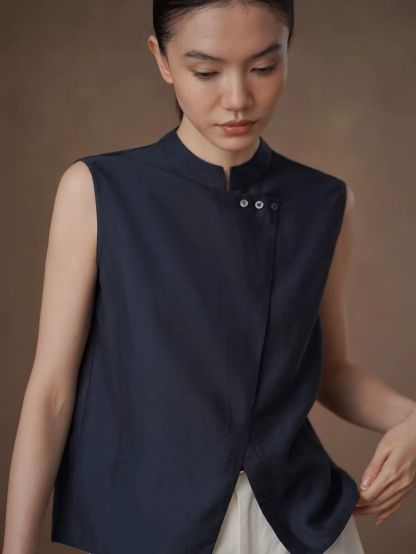 Rong Stand Collar Top