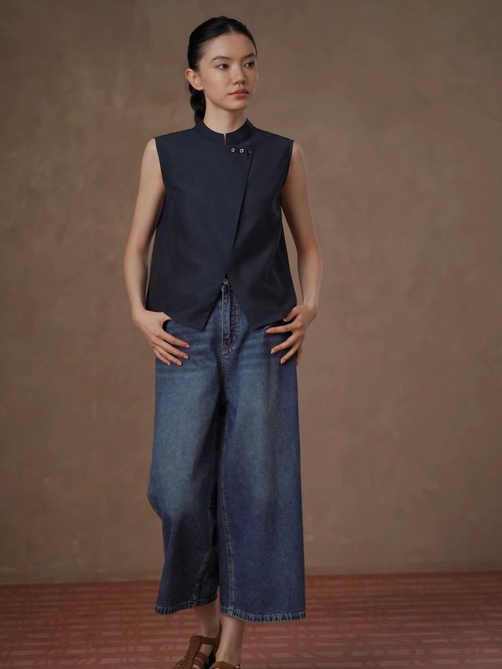 Rong Stand Collar Top