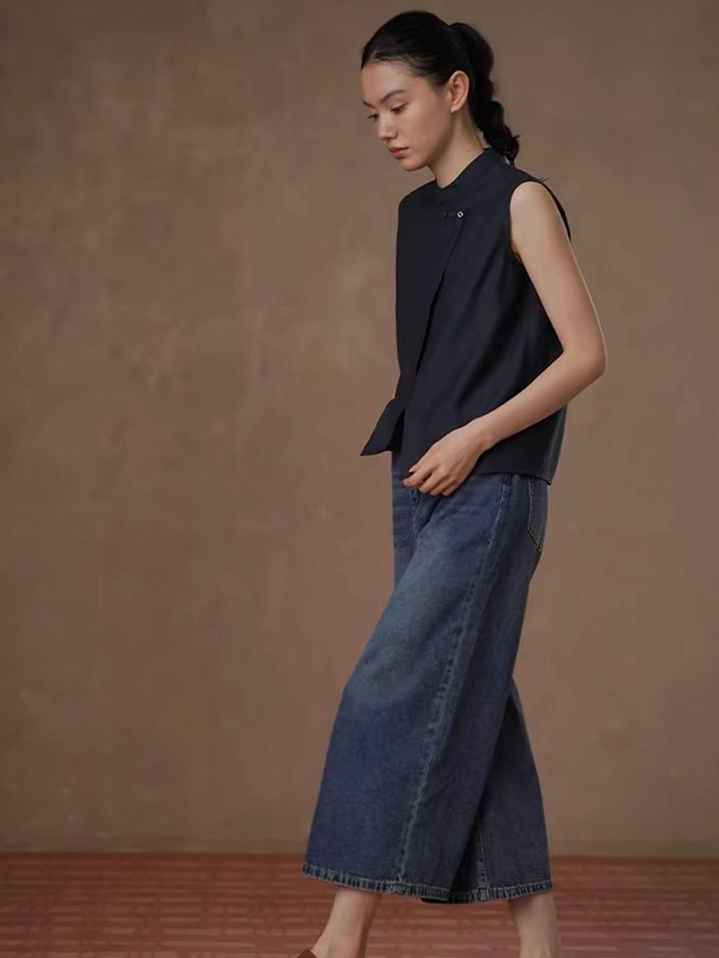 Rong Stand Collar Top
