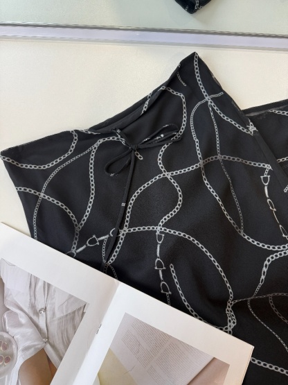 Wayan Graphic Print Skirt