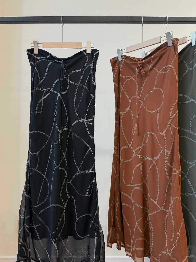 Wayan Graphic Print Skirt