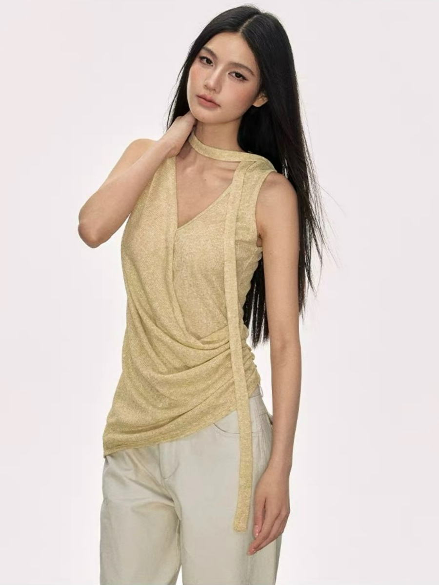 Daia Neck Tied Knit Top